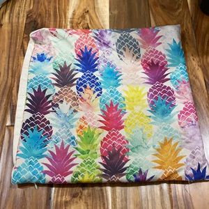 4 pineapple pillow covers